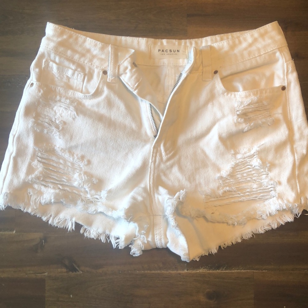 WHITE HIGH WAISTED PACSUN SHORTS